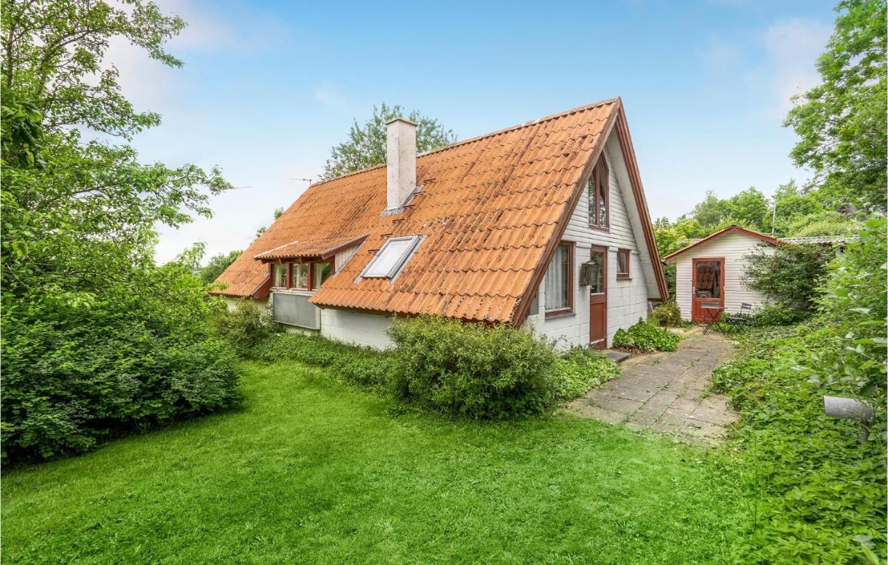 Amazing Home In Logstrup With Kitchen Buitenkant foto